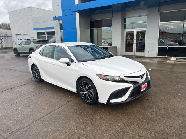 Used 2024 Toyota Camry SE