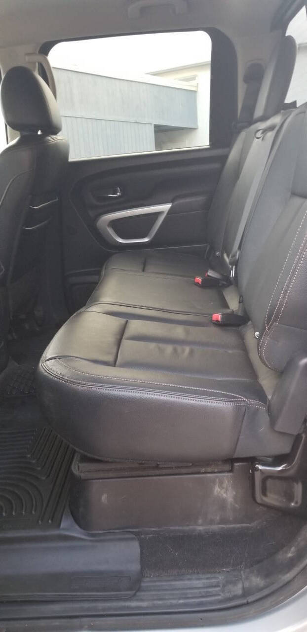 Used 2016 Nissan Titan SL AWD/4WD image 10
