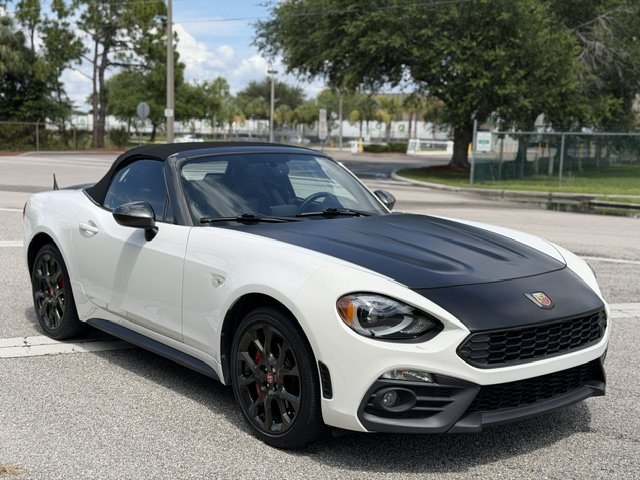 Used 2018 FIAT 124 Spider Abarth w/ Convenience Group RWD image 7