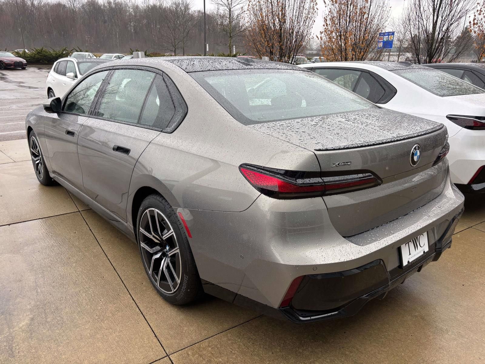 New 2026 BMW 740i xDrive image 2