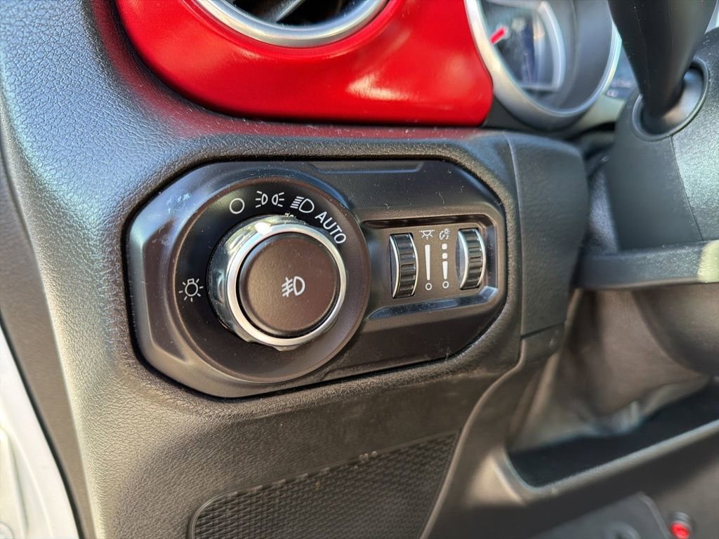 Used 2018 Jeep Wrangler Unlimited Rubicon image 51