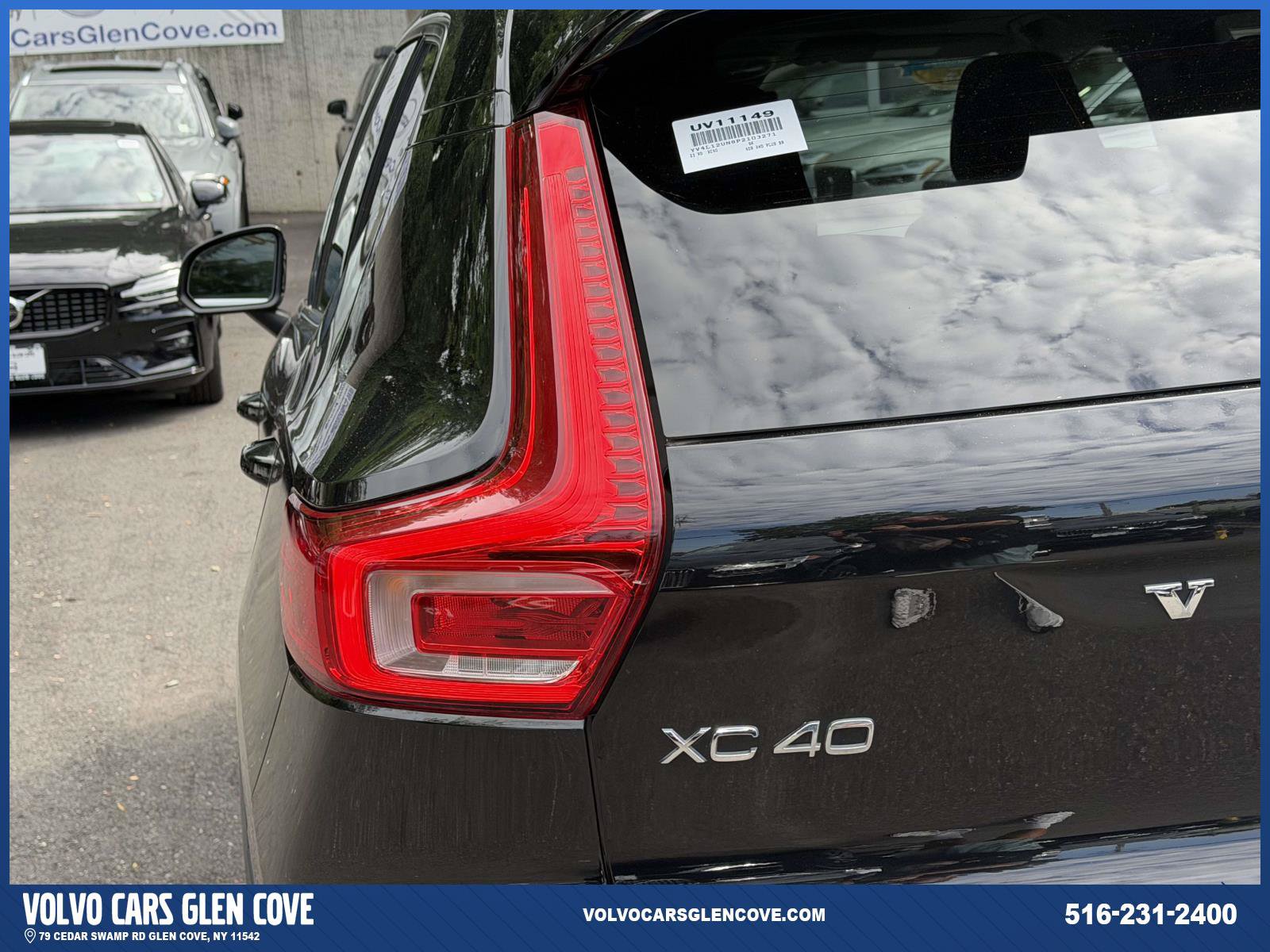 Certified 2023 Volvo XC40 B5 Plus w/ Protection Package Premier AWD/4WD image 12