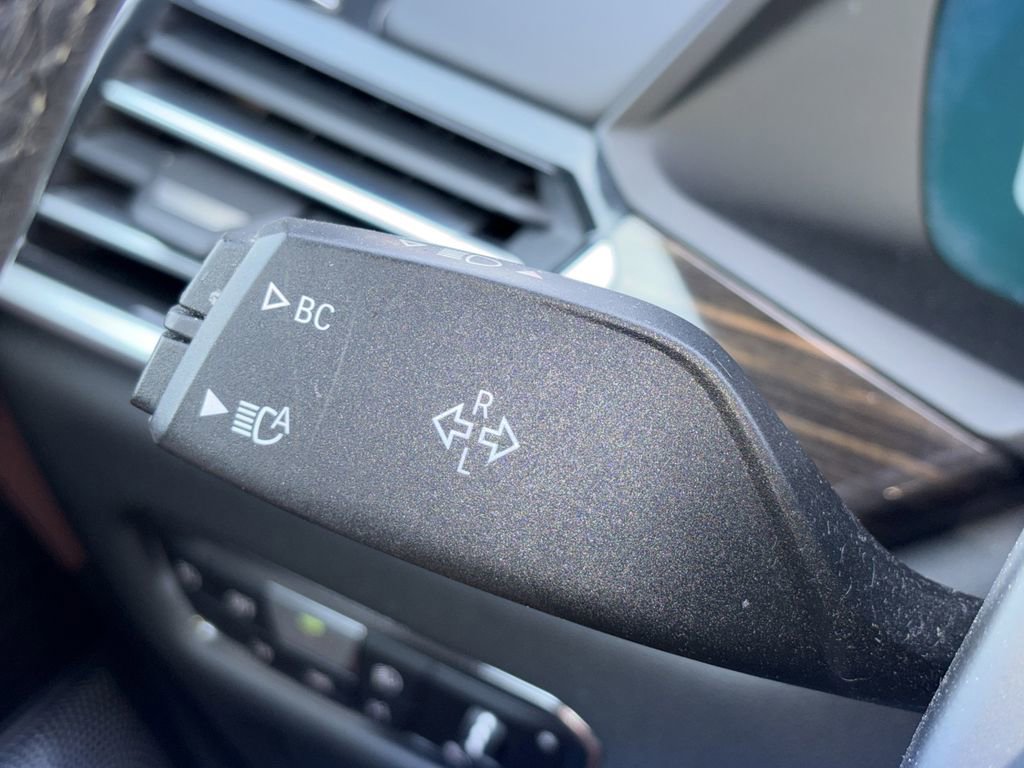 Used 2021 BMW X5 M50i w/ Executive Package image 10