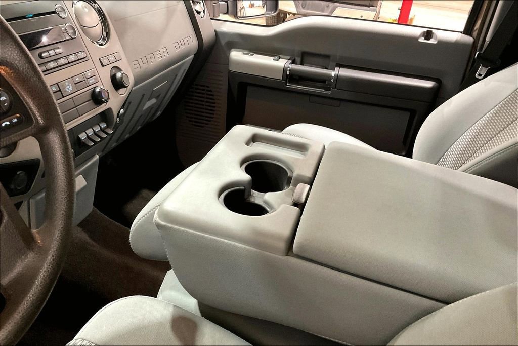 Used 2015 Ford F350 XLT w/ XLT Premium Package image 15