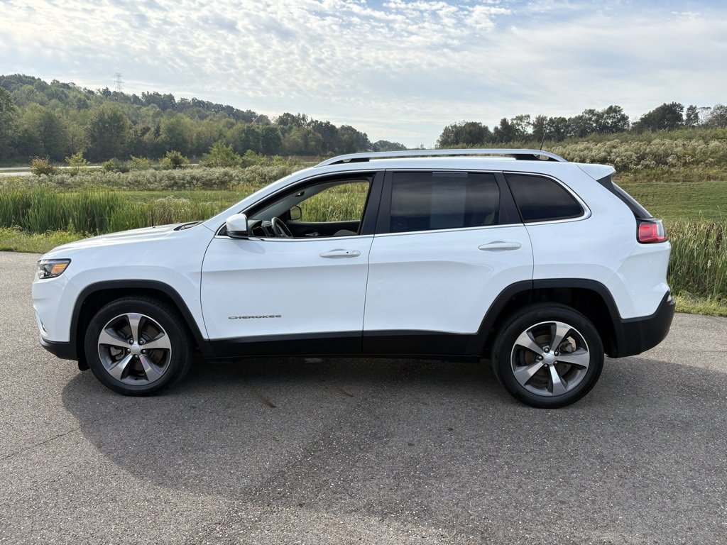 Used 2019 Jeep Cherokee Limited image 2
