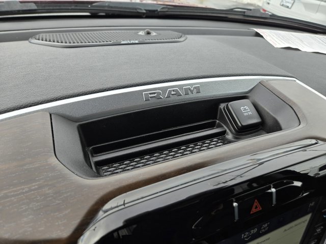 Used 2022 RAM 1500 Laramie image 9