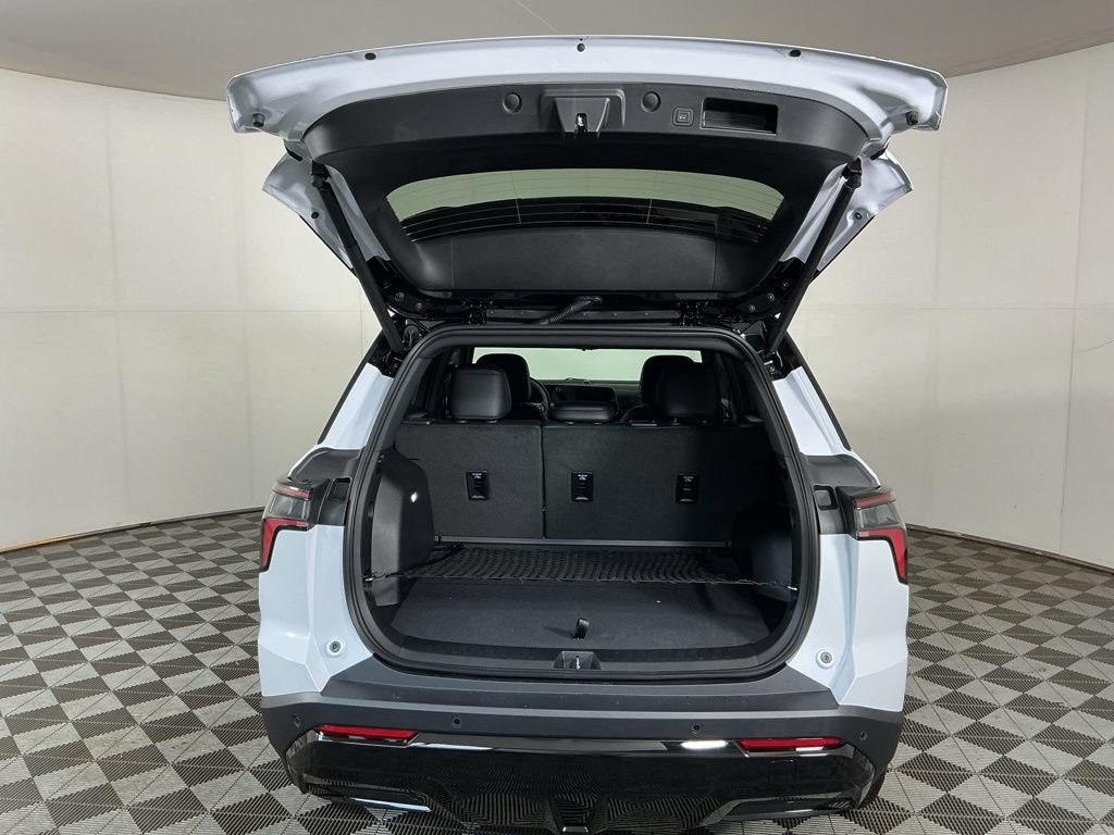 New 2026 Chevrolet Equinox RS w/ Convenience Package III AWD/4WD image 10