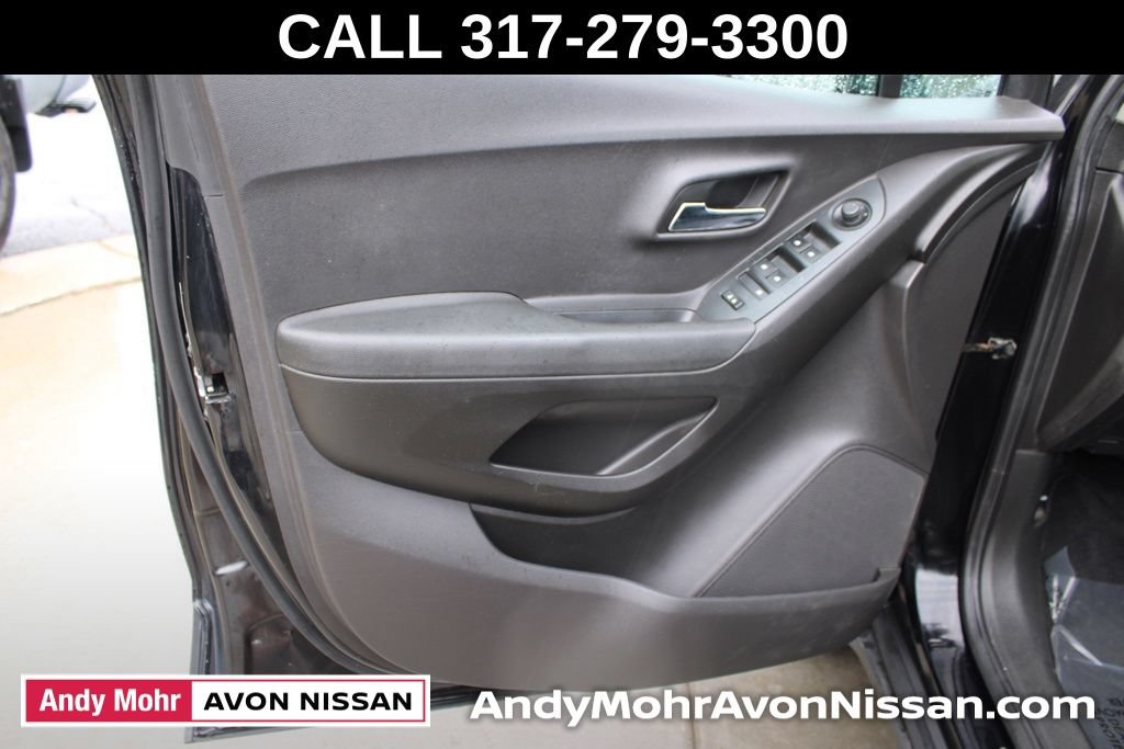 Used 2017 Chevrolet Trax LS AWD/4WD image 18