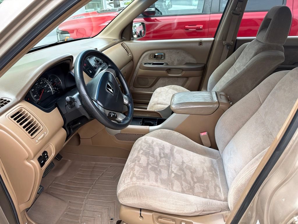 Used 2004 Honda Pilot EX image 11