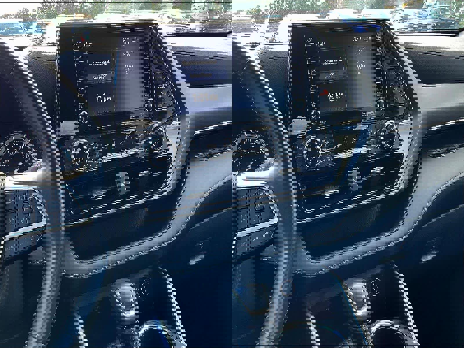 Used 2022 Toyota Highlander XLE image 19