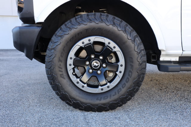 Used 2022 Ford Bronco Outer Banks AWD/4WD image 9