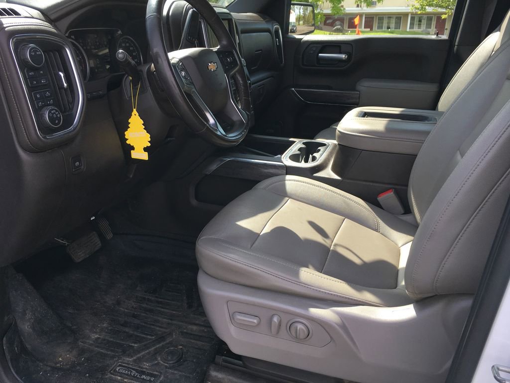 Used 2021 Chevrolet Silverado 1500 LTZ w/ Technology Package AWD/4WD image 4