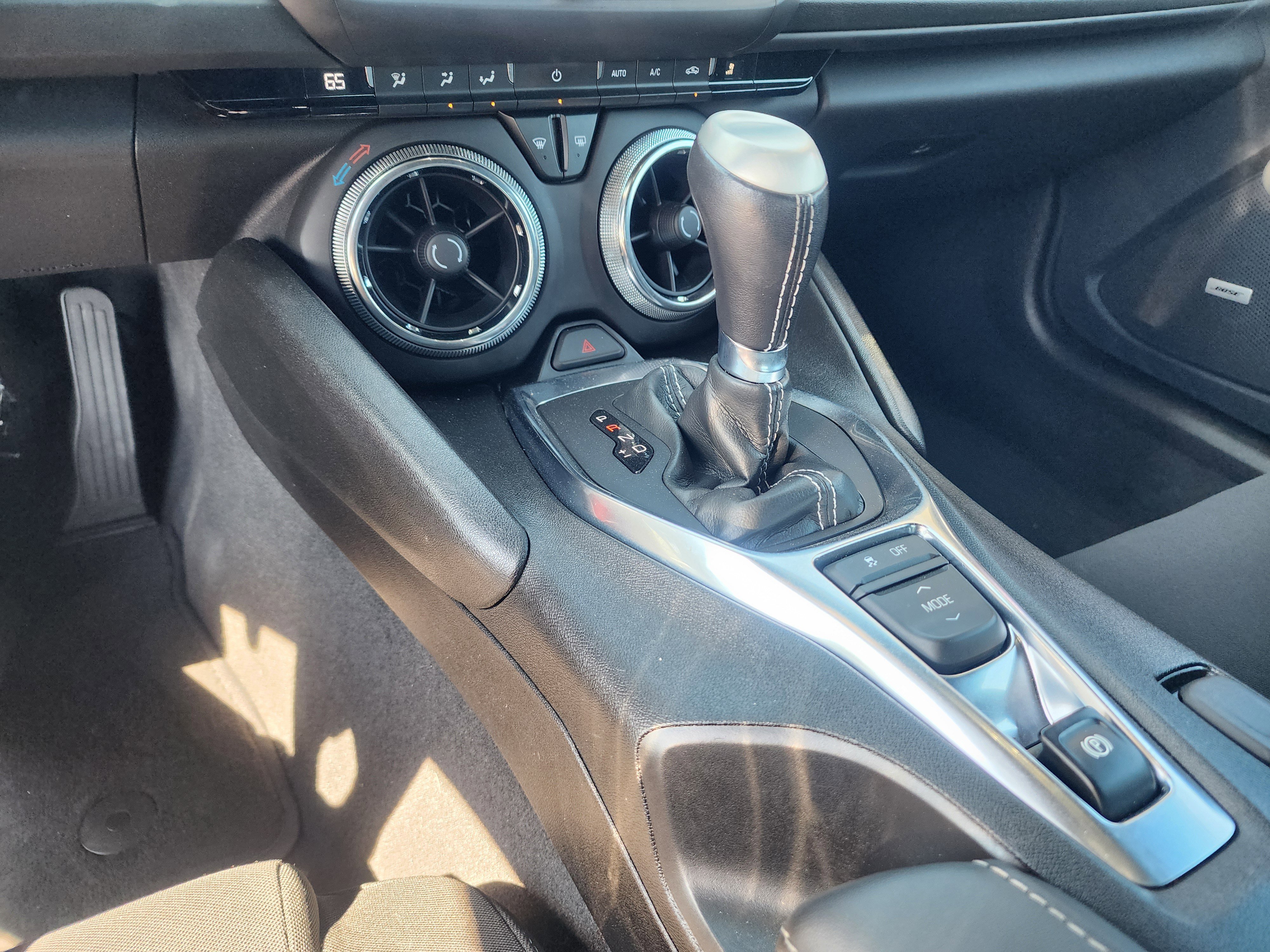 Used 2022 Chevrolet Camaro LT w/ Technology Package RWD image 30
