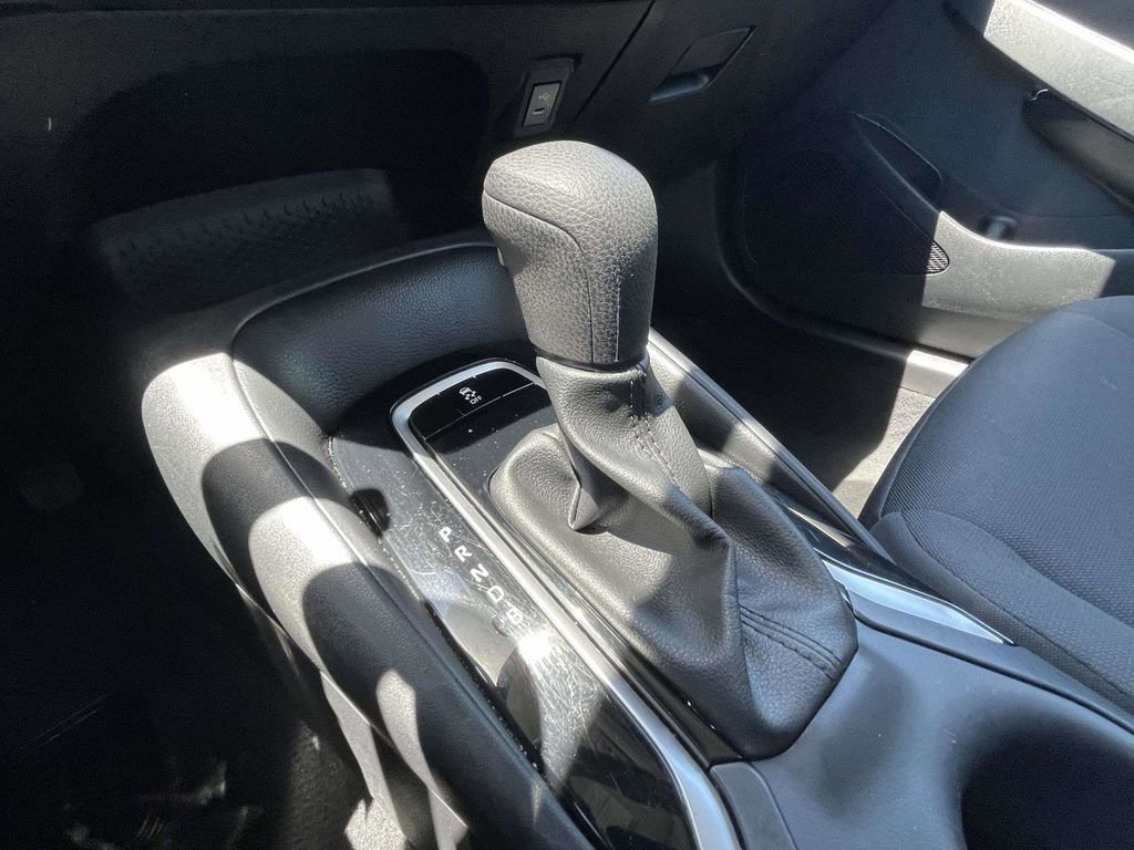 Used 2024 Toyota Corolla LE FWD image 39