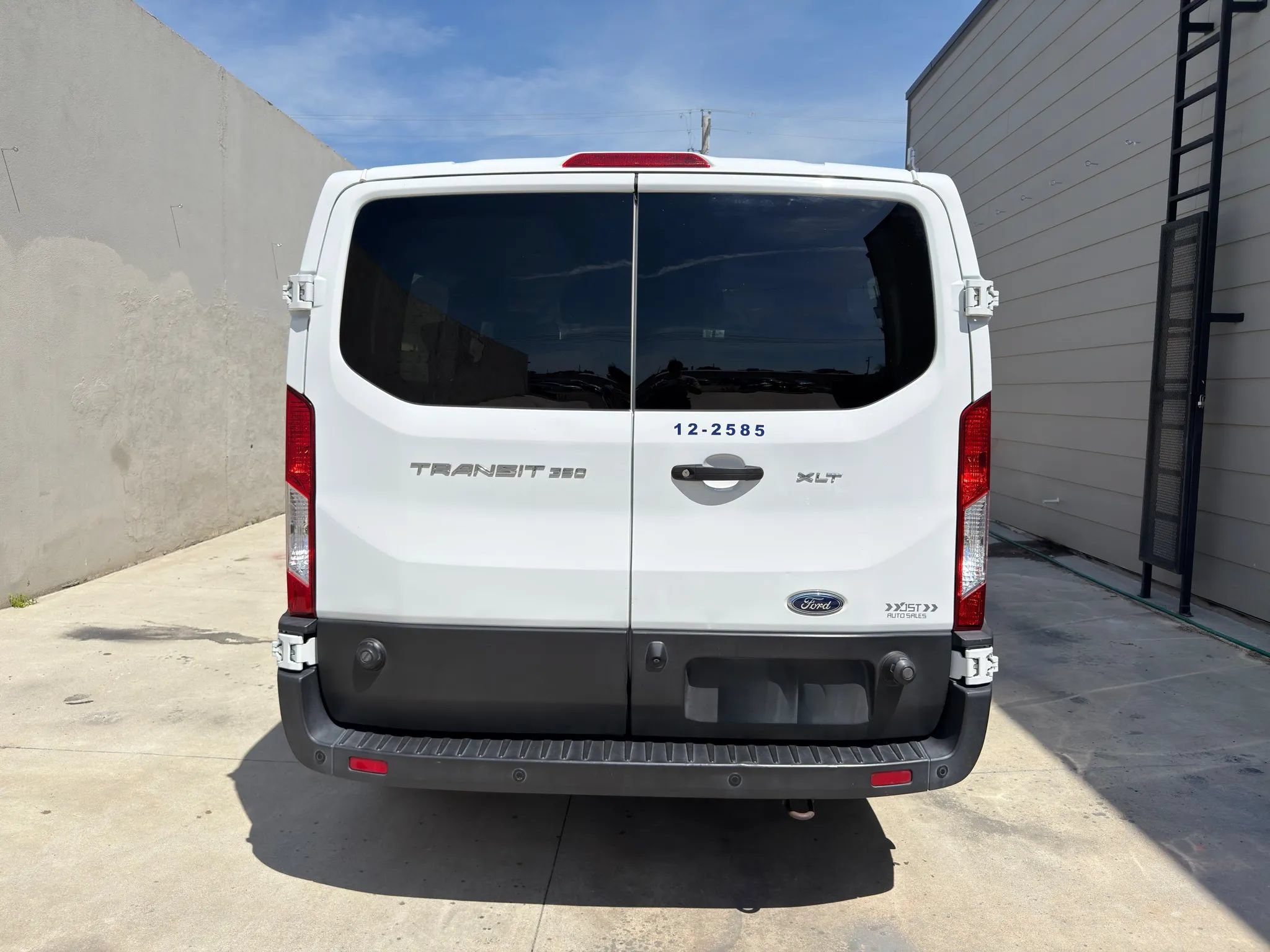 Used 2020 Ford Transit 350 XLT RWD image 5