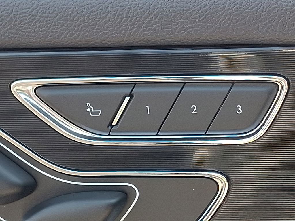 Used 2024 Lincoln Corsair AWD w/ Equipment Group 101A image 27