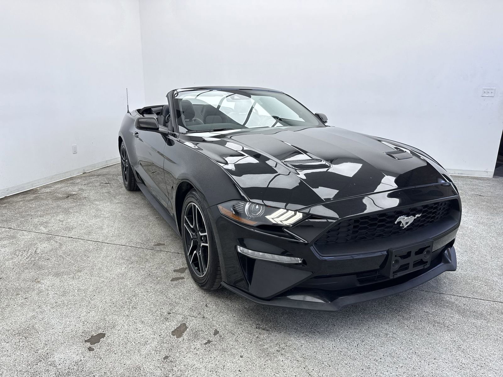 Used 2022 Ford Mustang Premium RWD image 49