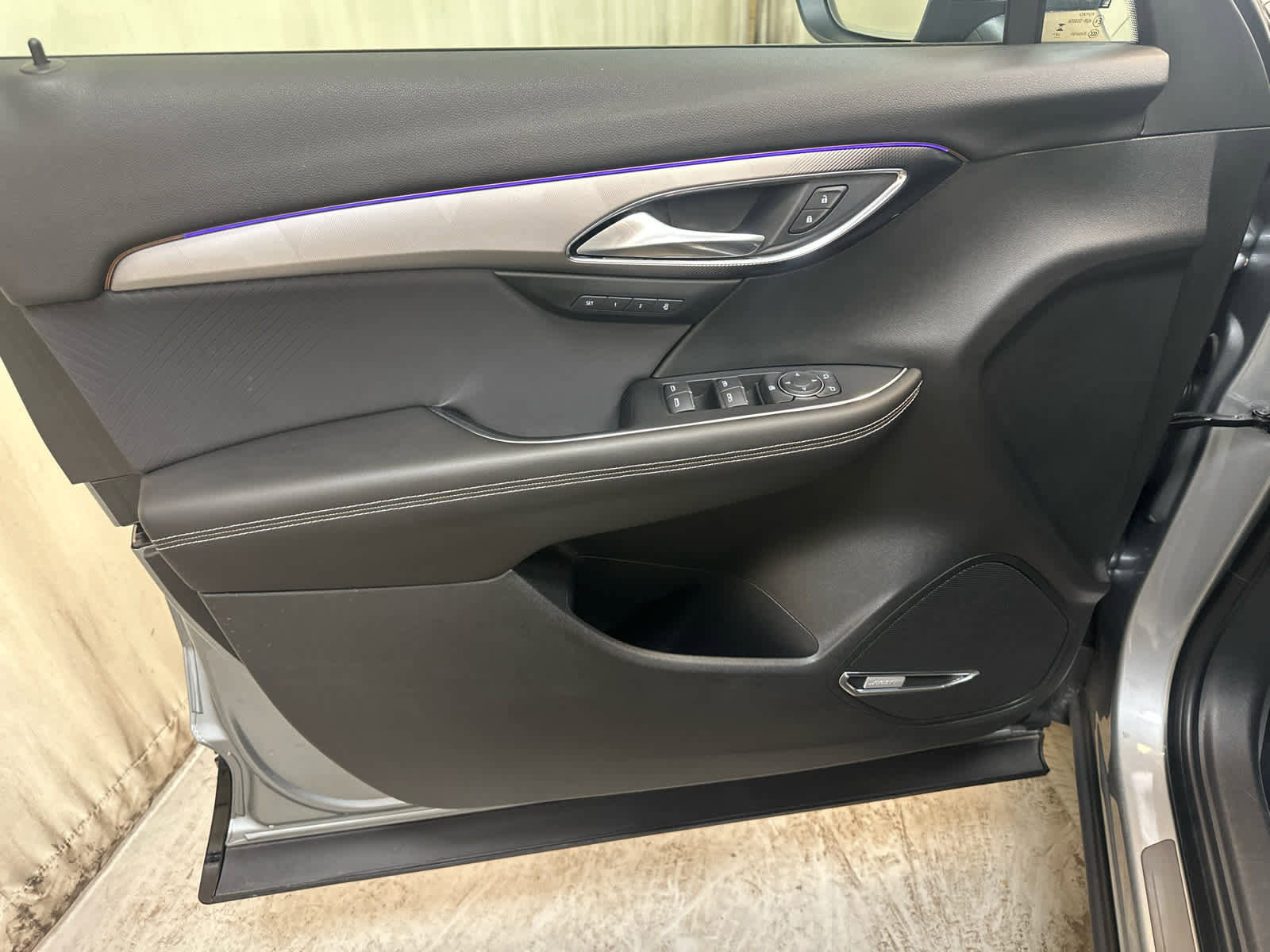 Certified 2025 Buick Envision Sport Touring image 26