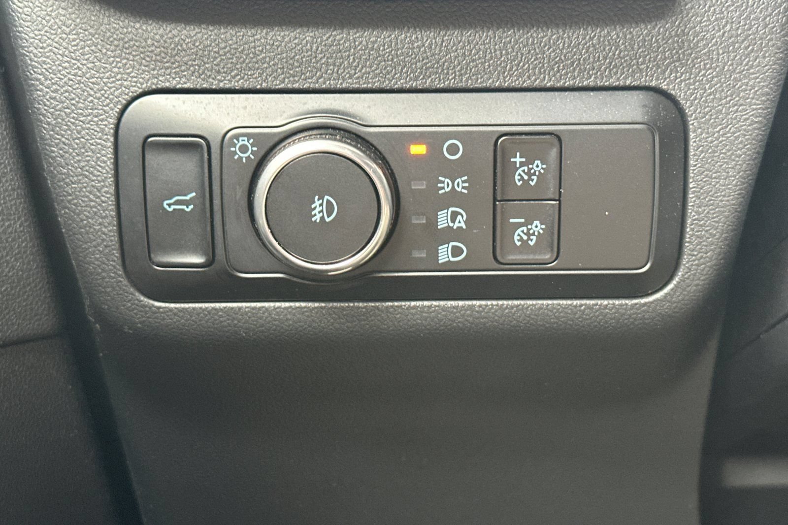 Used 2025 Ford Escape ST-Line Select AWD/4WD image 34