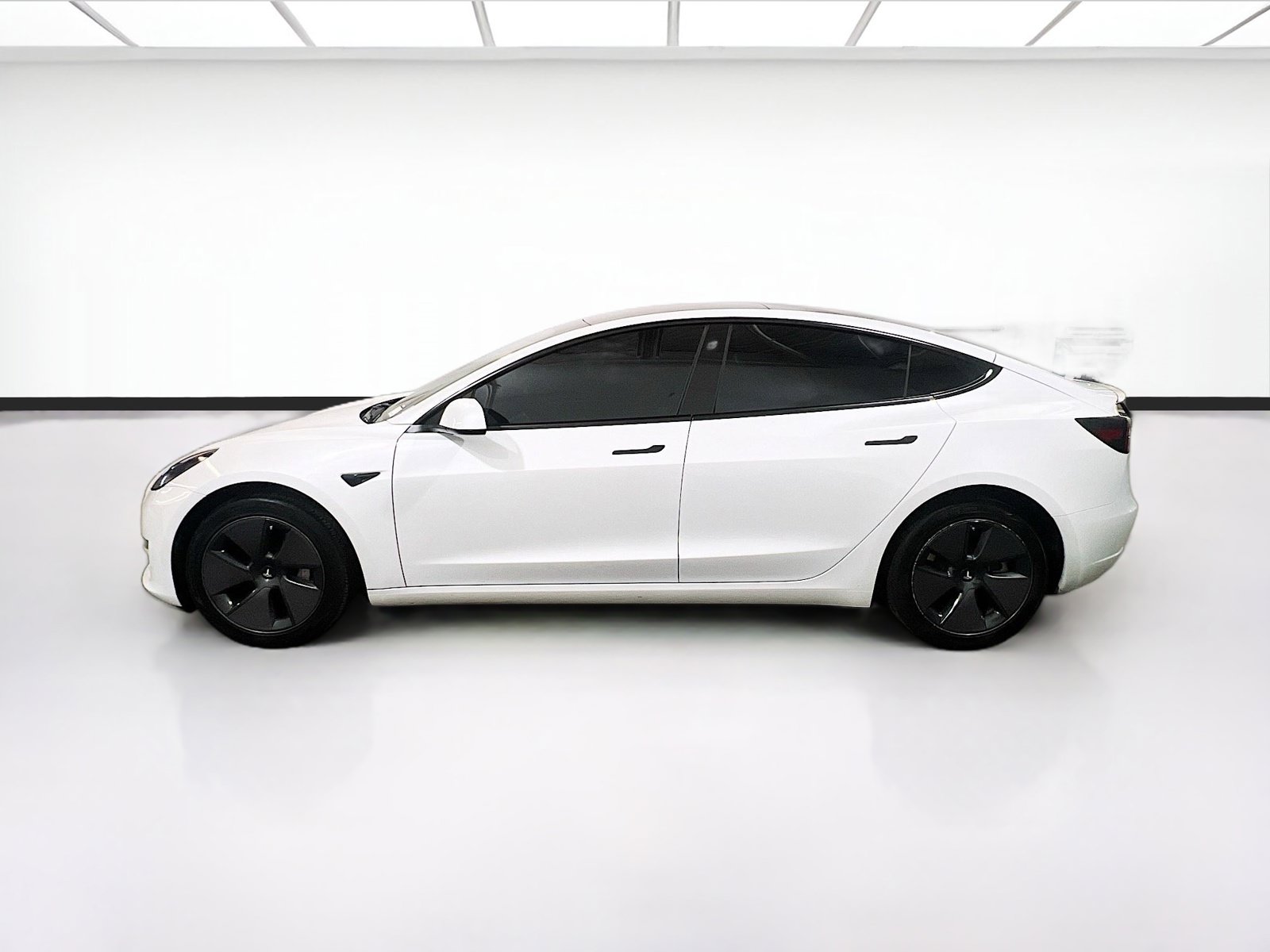 Used 2023 Tesla Model 3 Standard Range RWD image 22