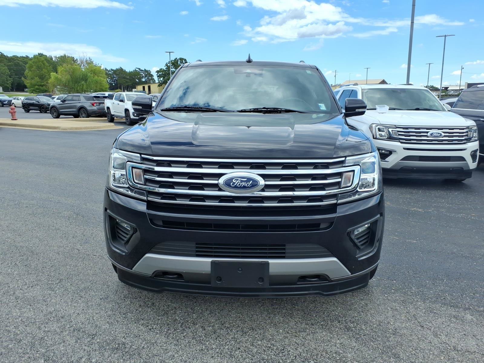 Used 2020 Ford Expedition Max XLT w/ Equipment Group 202A AWD/4WD image 2