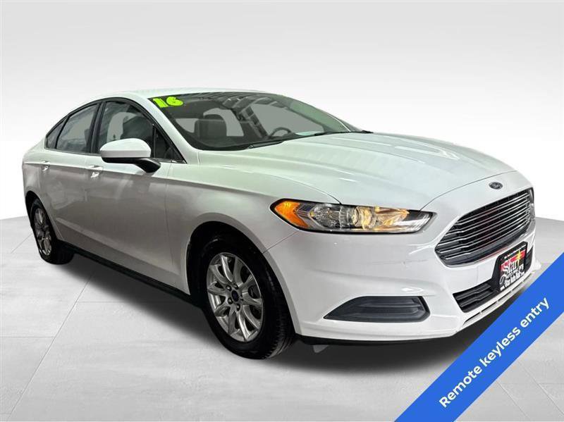 Used 2016 Ford Fusion S image 3
