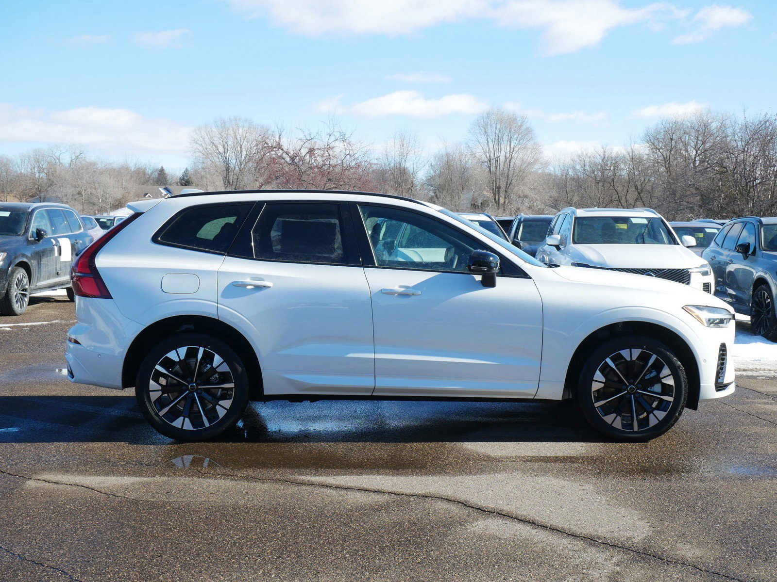 New 2026 Volvo XC60 T8 Plus w/ Climate Package image 2