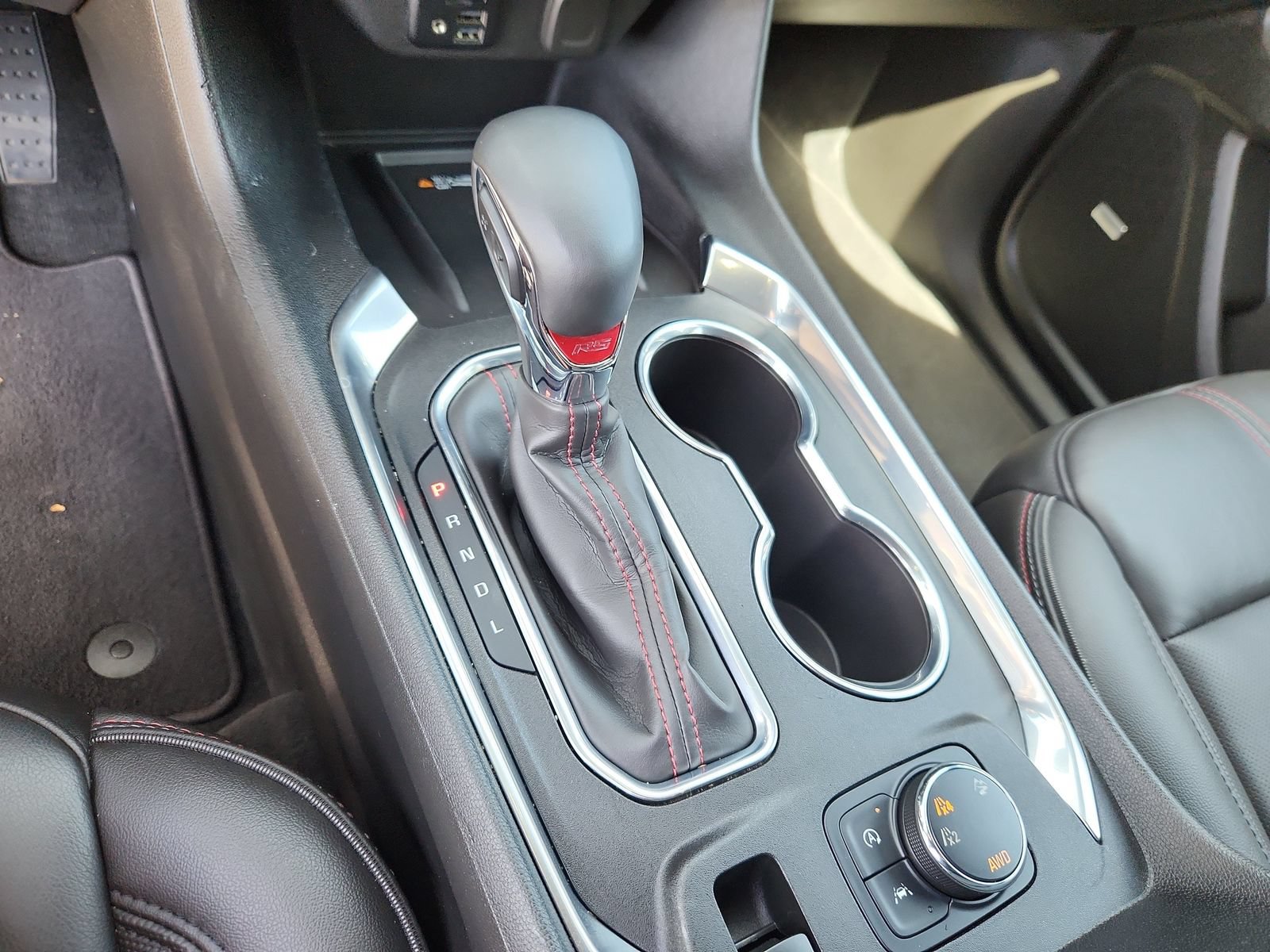 Used 2023 Chevrolet Traverse RS AWD/4WD image 23