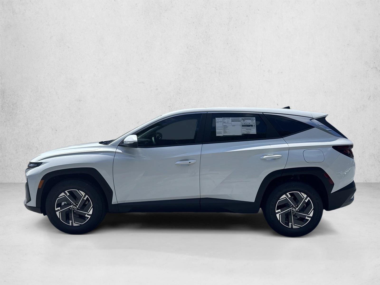 New 2026 Hyundai Tucson Blue SE FWD image 9