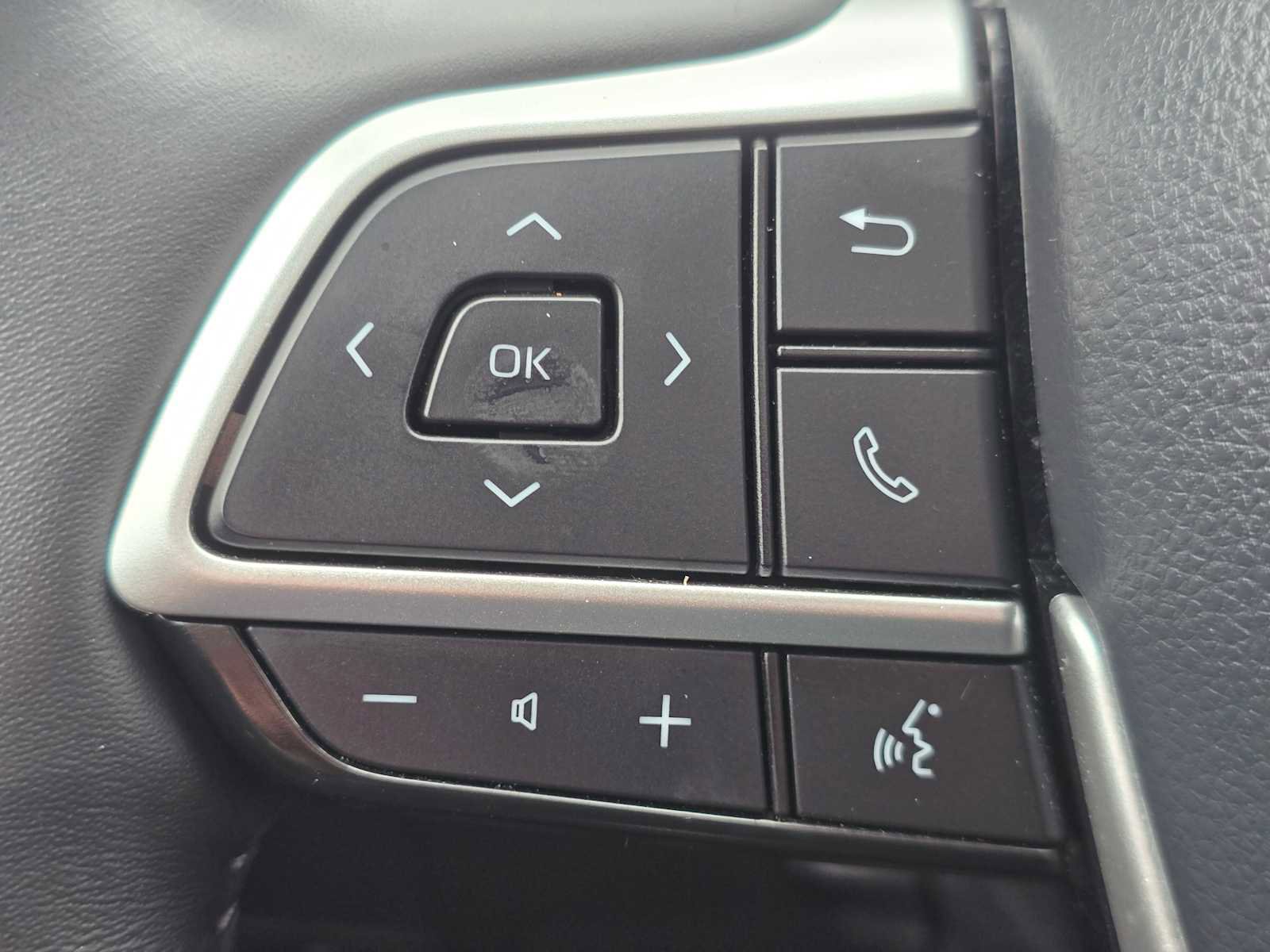 Used 2024 Toyota Highlander Platinum AWD/4WD image 41