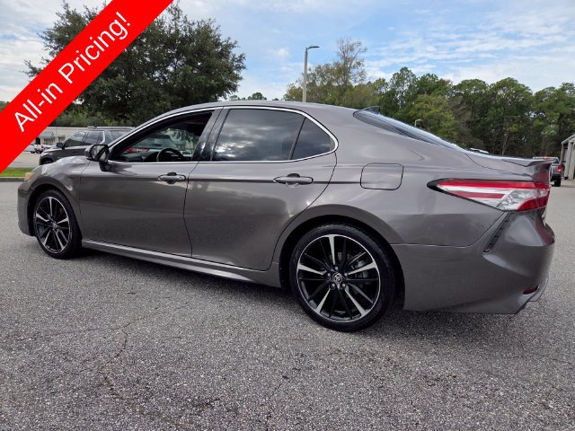 Used 2020 Toyota Camry XSE FWD image 3