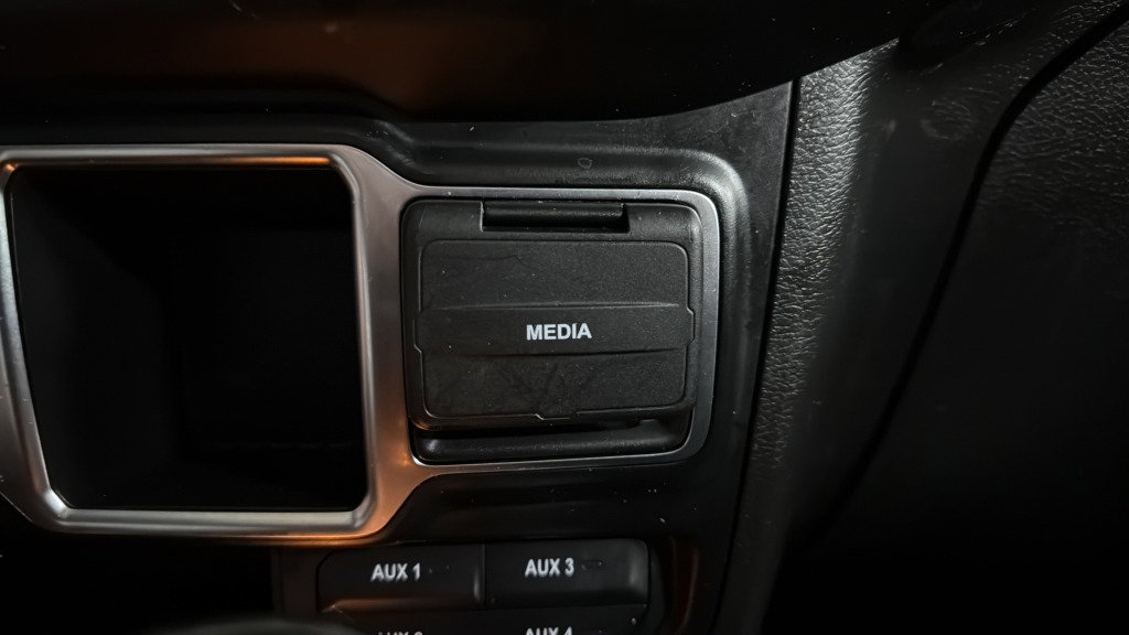 Used 2022 Jeep Wrangler Unlimited Sport image 26