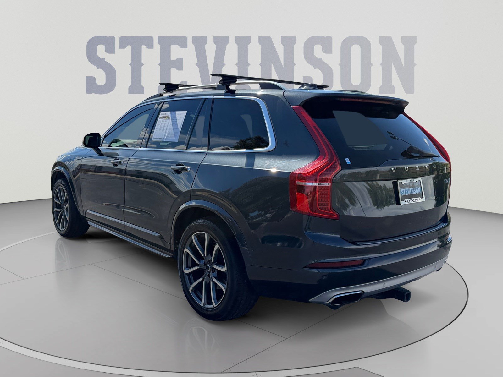 Used 2017 Volvo XC90 T6 Momentum w/ Vision Package AWD/4WD image 3
