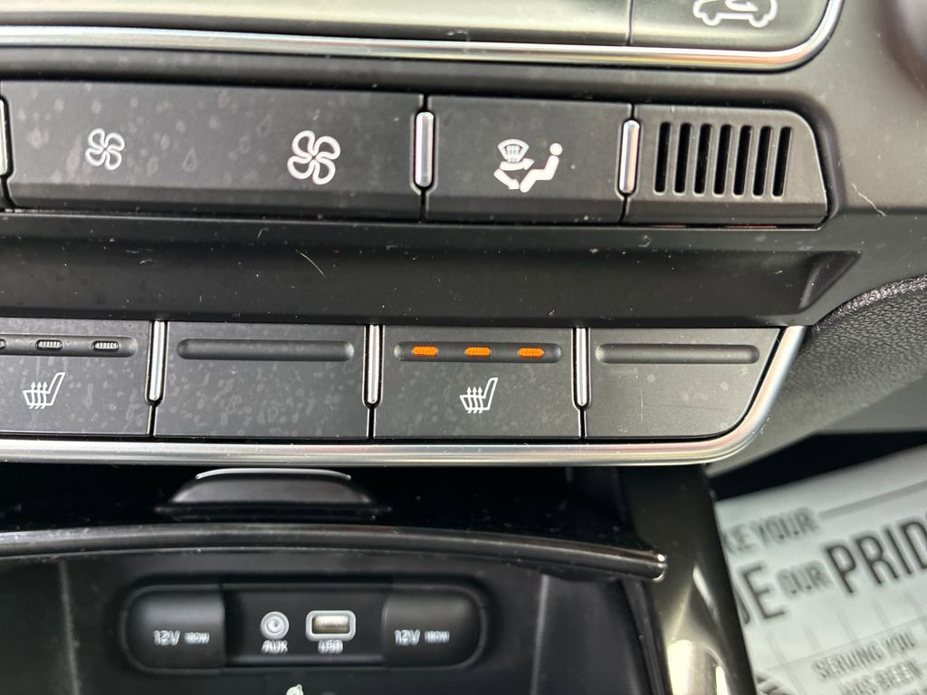 Used 2019 Kia Sorento SX image 23