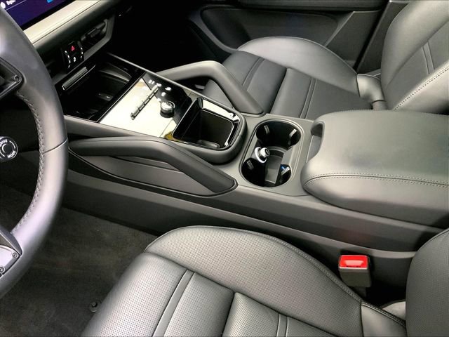 Used 2025 Porsche Cayenne S AWD/4WD image 16