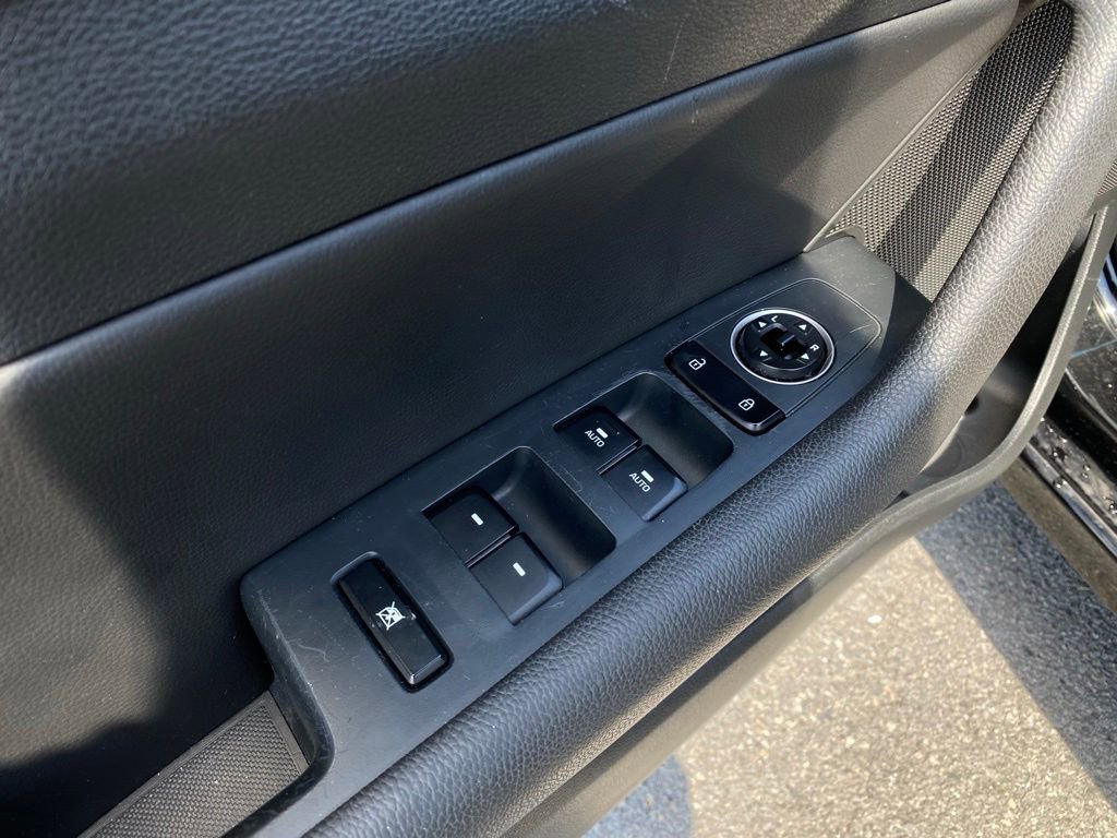 Used 2019 Hyundai Sonata Limited FWD image 13