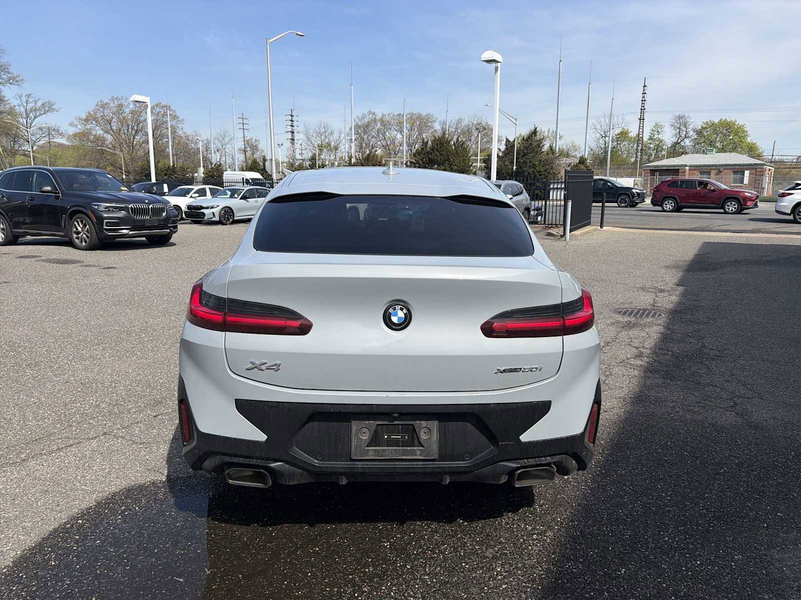Certified 2024 BMW X4 xDrive30i w/ M Sport Package AWD/4WD image 2