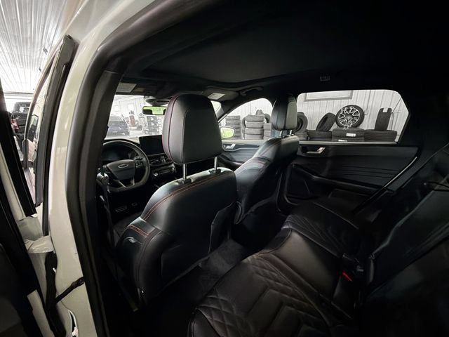 Used 2023 Ford Escape ST-Line Elite w/ Premium Technology Package AWD/4WD image 9