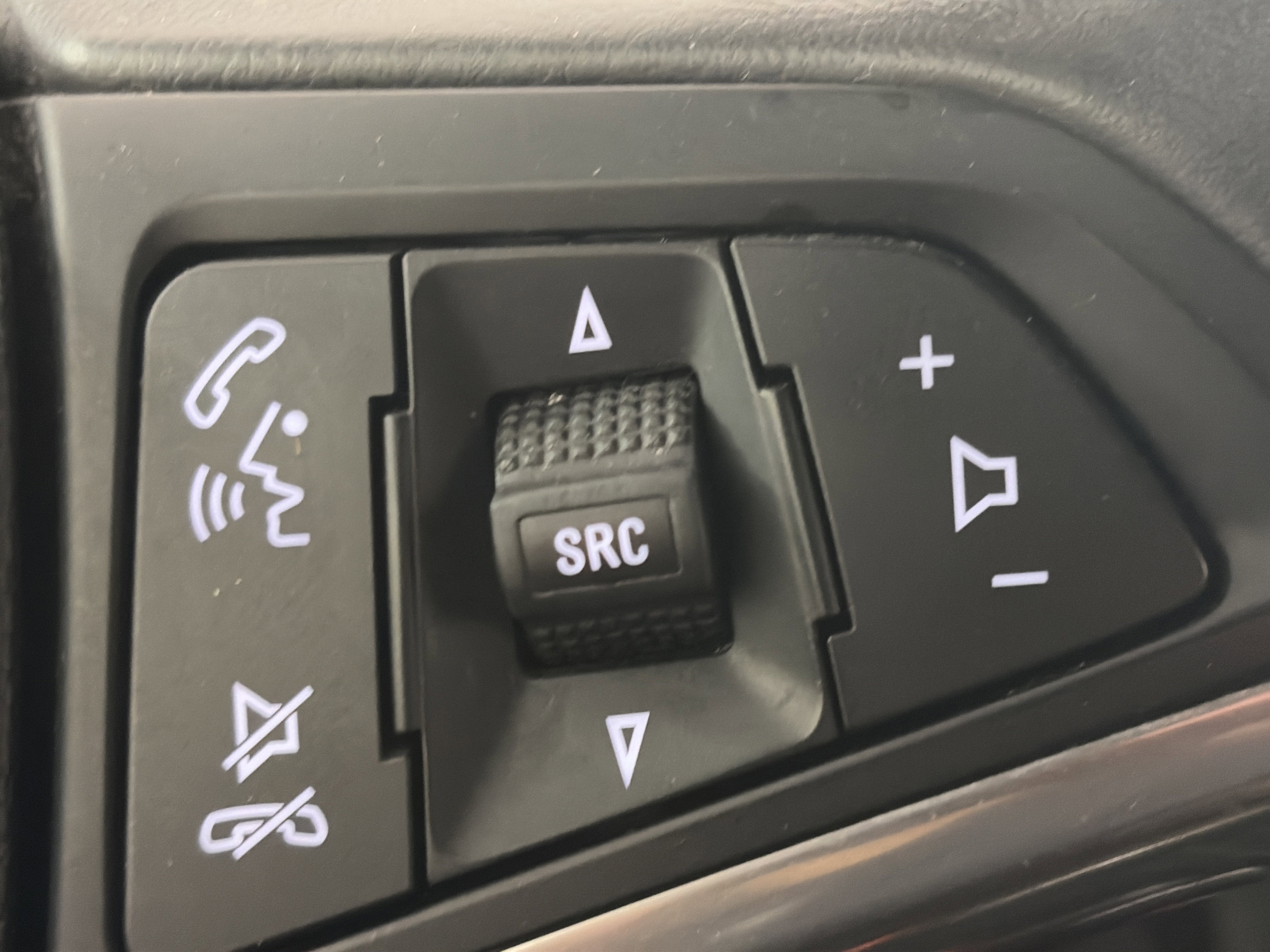 Used 2020 Buick Encore Preferred w/ Safety Package image 18