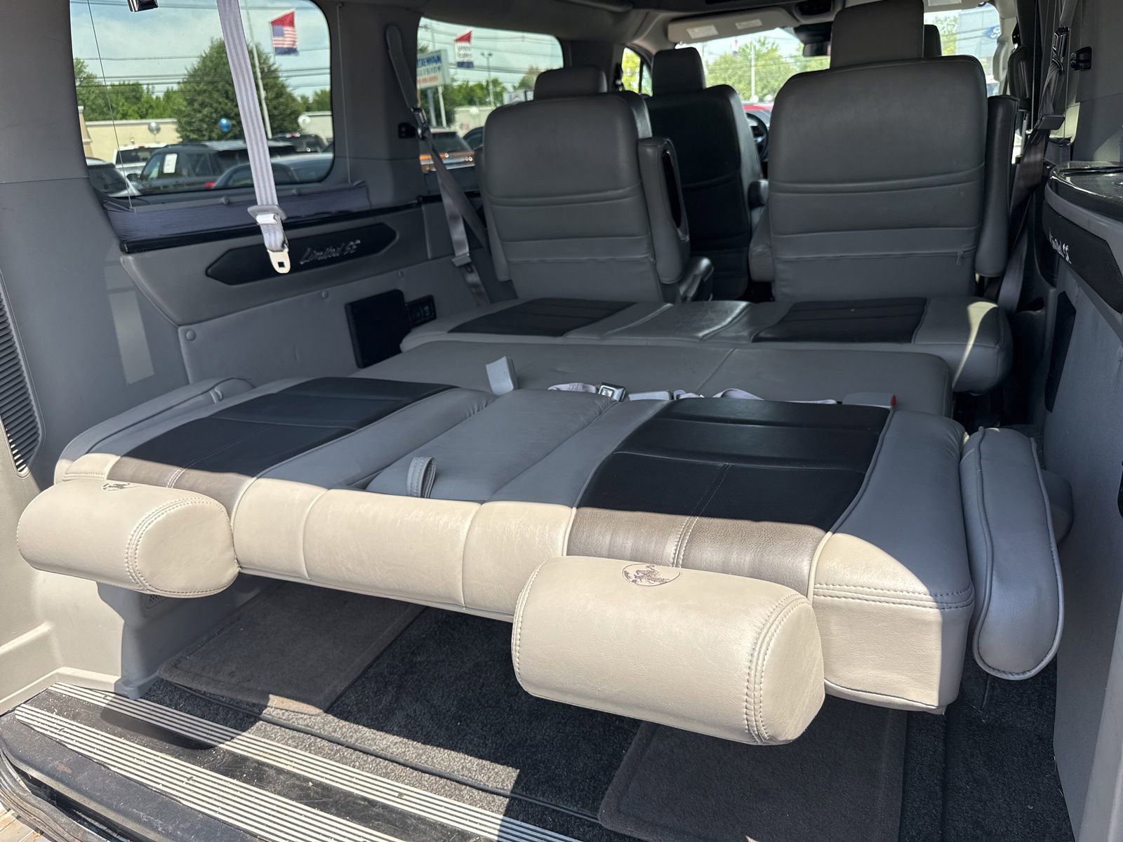 Used 2017 Ford Transit 150 XLT RWD image 16