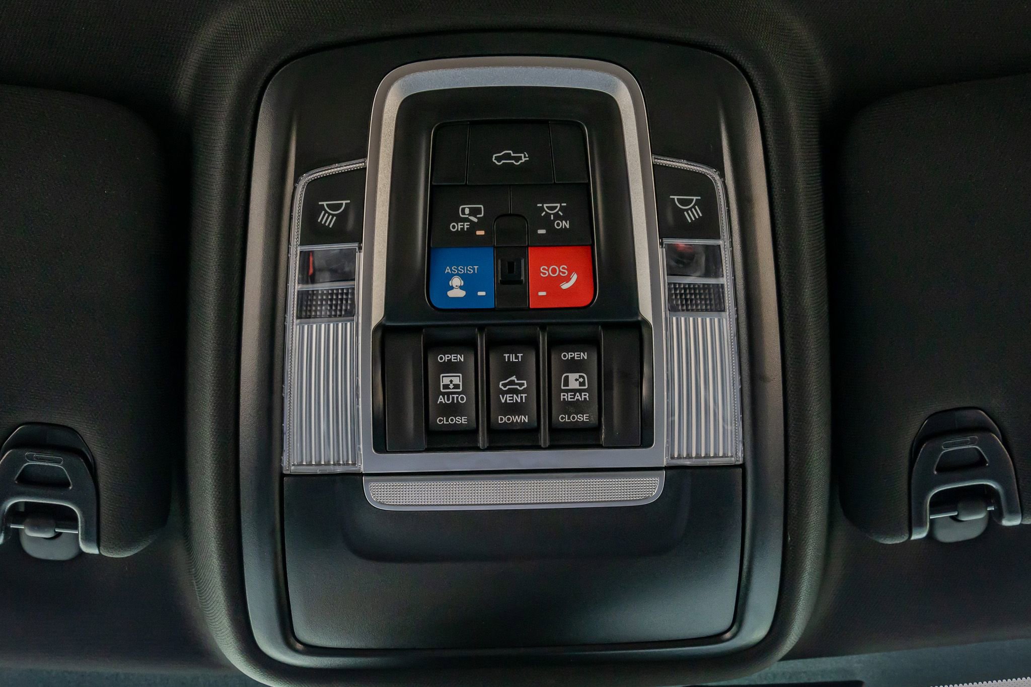 Used 2024 RAM 2500 Limited image 29