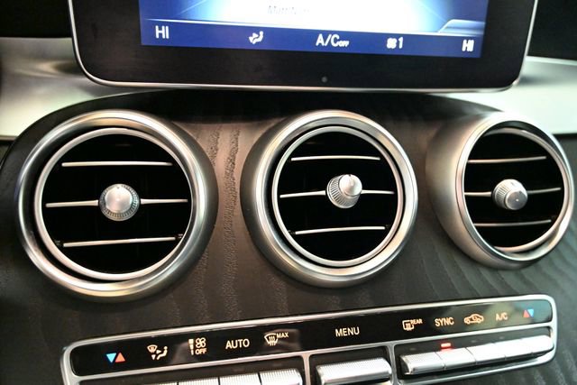 Used 2018 Mercedes-Benz GLC 300 4MATIC image 30