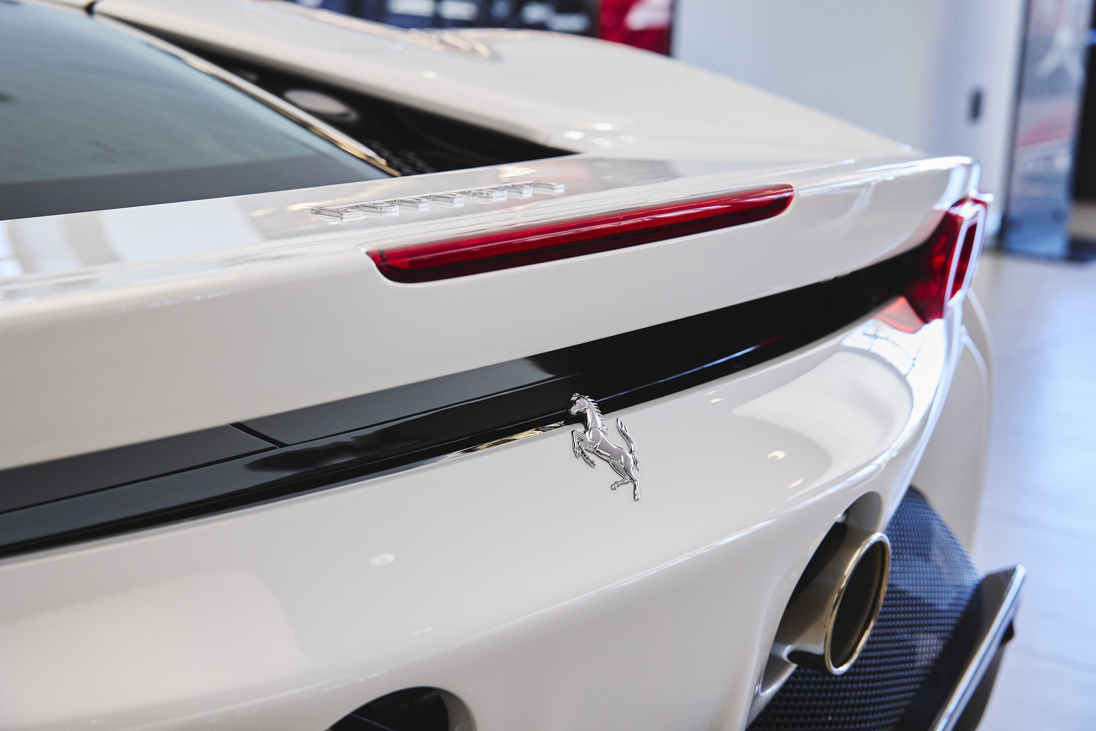 Used 2024 Ferrari SF90 Spider image 49