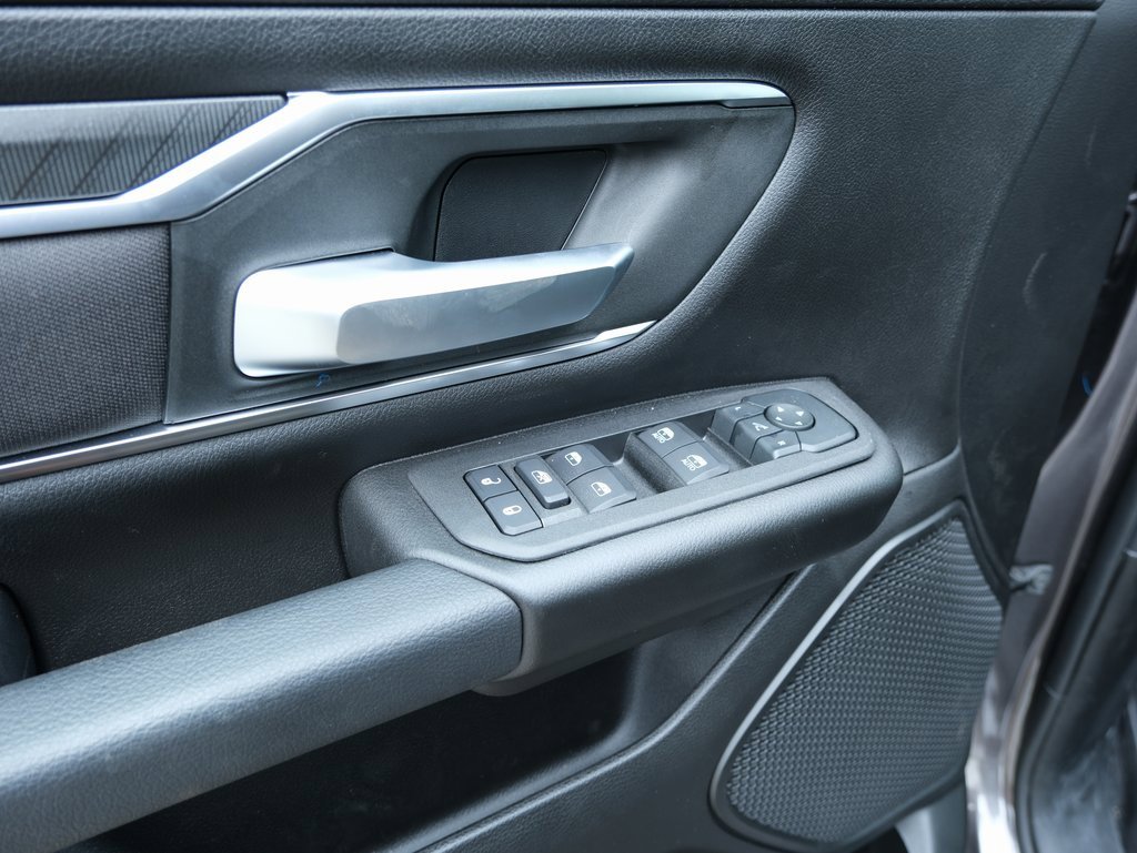 New 2026 RAM 1500 4x4 Crew Cab image 26