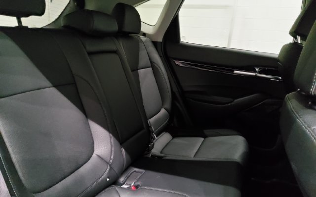 Used 2025 Kia Seltos EX w/ EX Sunroof Package FWD image 22