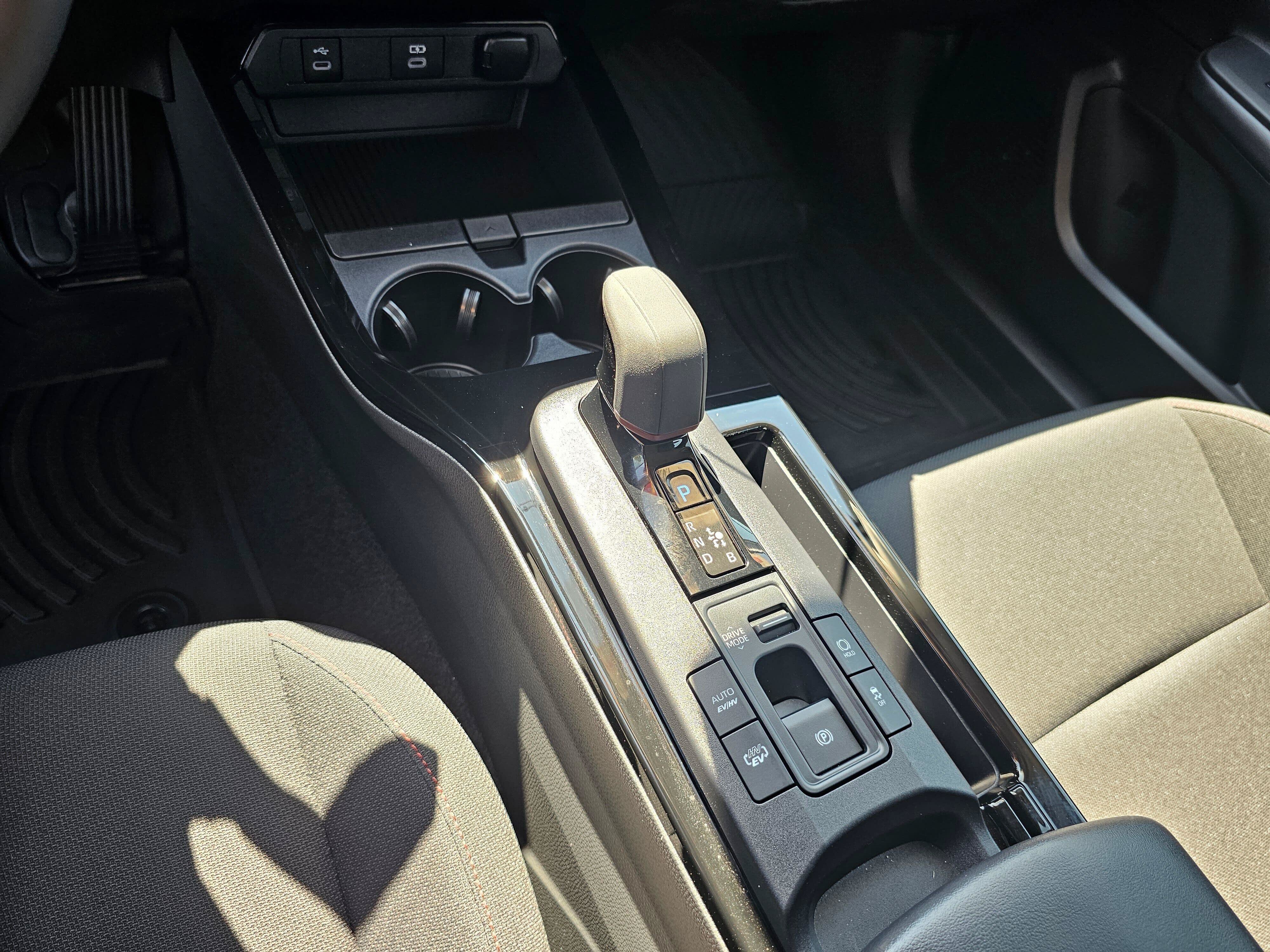 Certified 2026 Toyota Prius Plug-In Hybrid FWD image 31