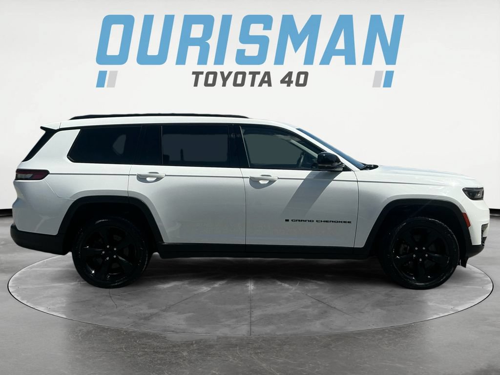 Used 2023 Jeep Grand Cherokee L Limited w/ Black Appearance Package RWD image 8