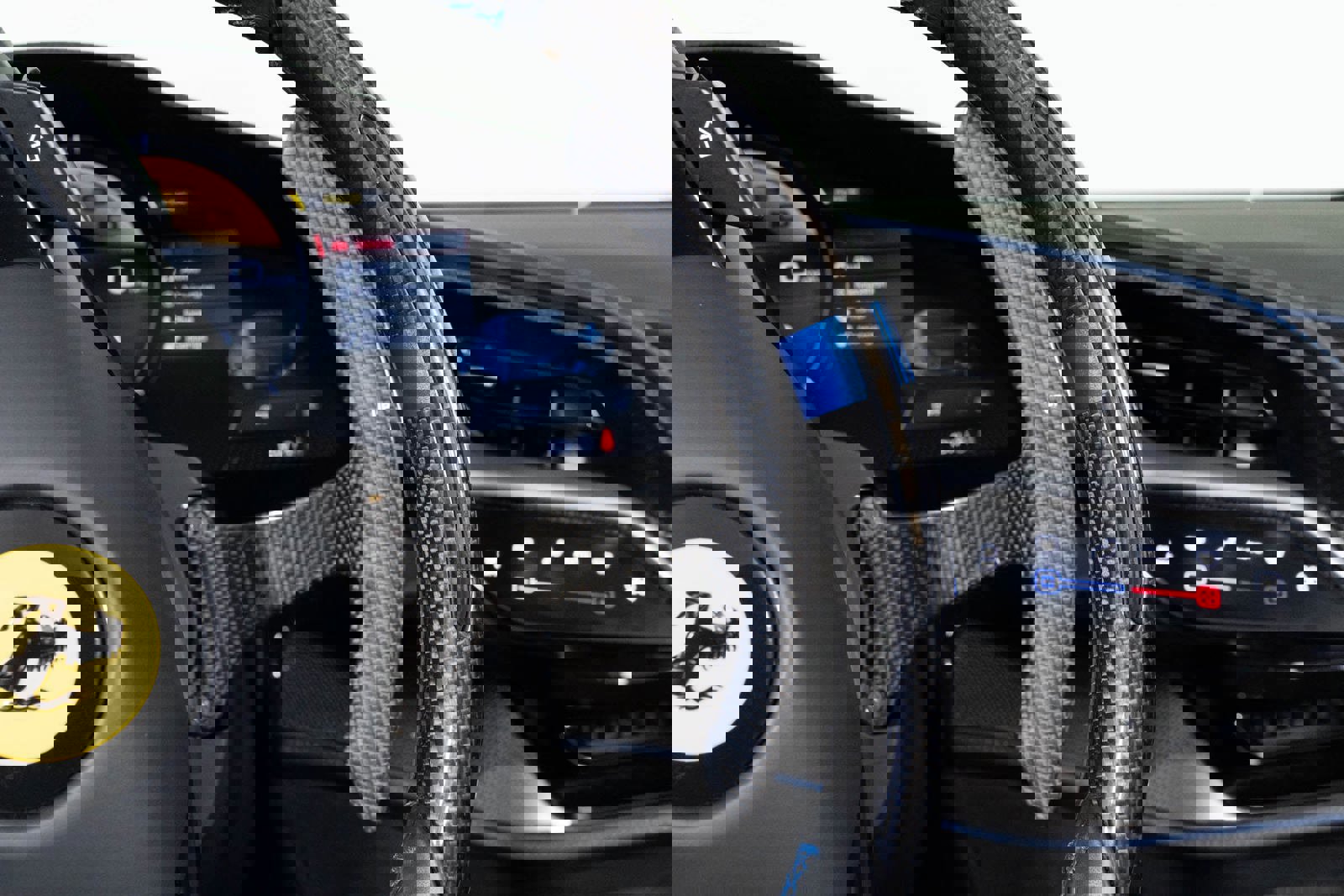 Used 2022 Ferrari SF90 Spider image 44