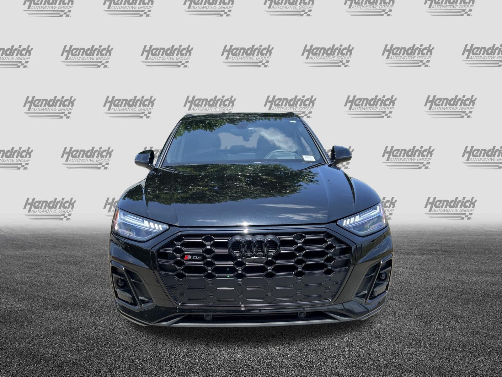 Certified 2023 Audi SQ5 Prestige w/ Prestige Package AWD/4WD image 3