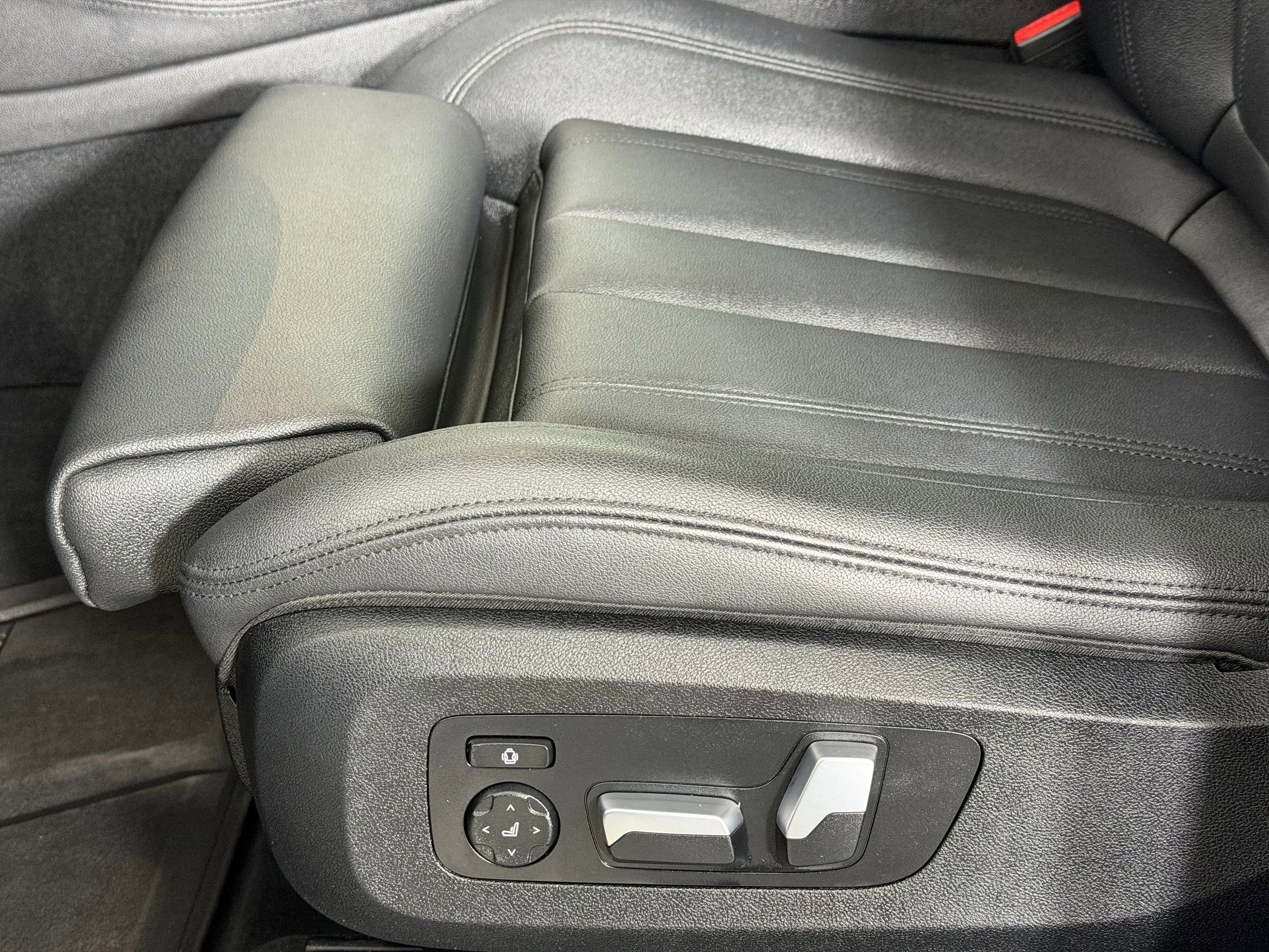 Used 2020 BMW X5 xDrive40i w/ Convenience Package AWD/4WD image 14